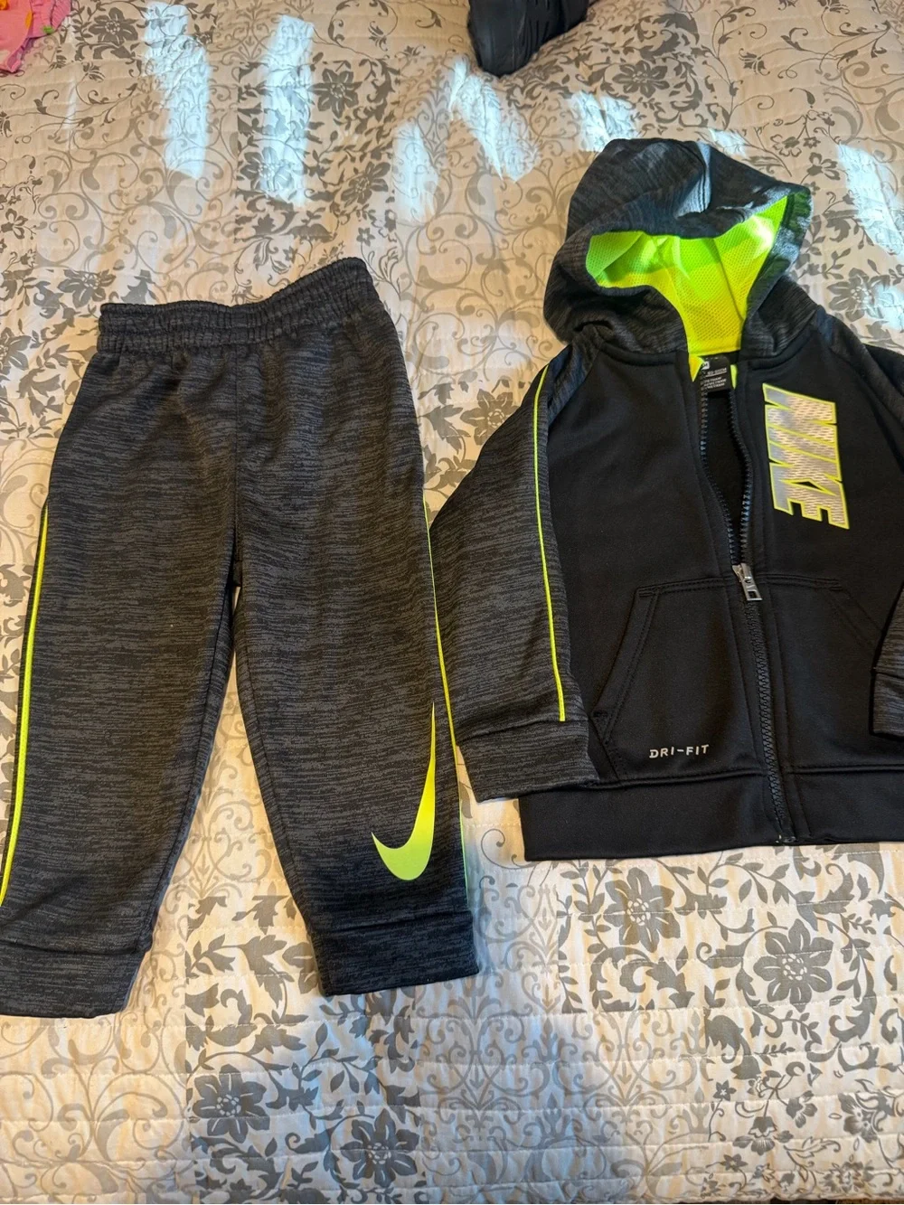 Lot of two infant boys Nike track suits vgc 18 months.